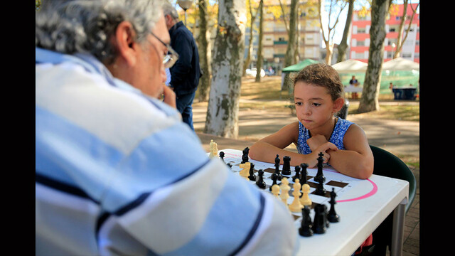 Torneio xadrez na praça decorreu com grande êxito