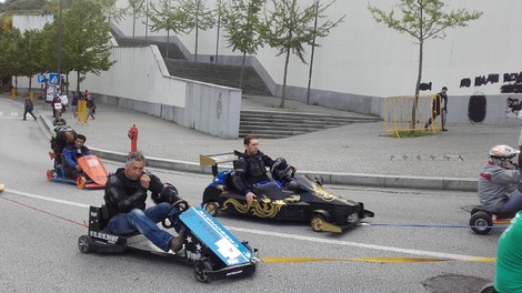 PROVA ESPECIAL CORRIDA DE CARRINHOS DE ROLAMENTOS 