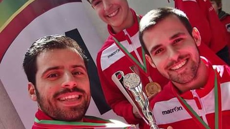 ATLETA DE KARATÉ DE CAMPANHÃ VOLTA A CONQUISTAR TÍTULO DE CAMPEÃO 