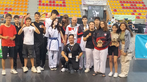 Karatecas de Campanhã conquistam 8 pódios no Entroncamento  Karatecas de Campanhã conquistam 8 pódios no Entroncamento