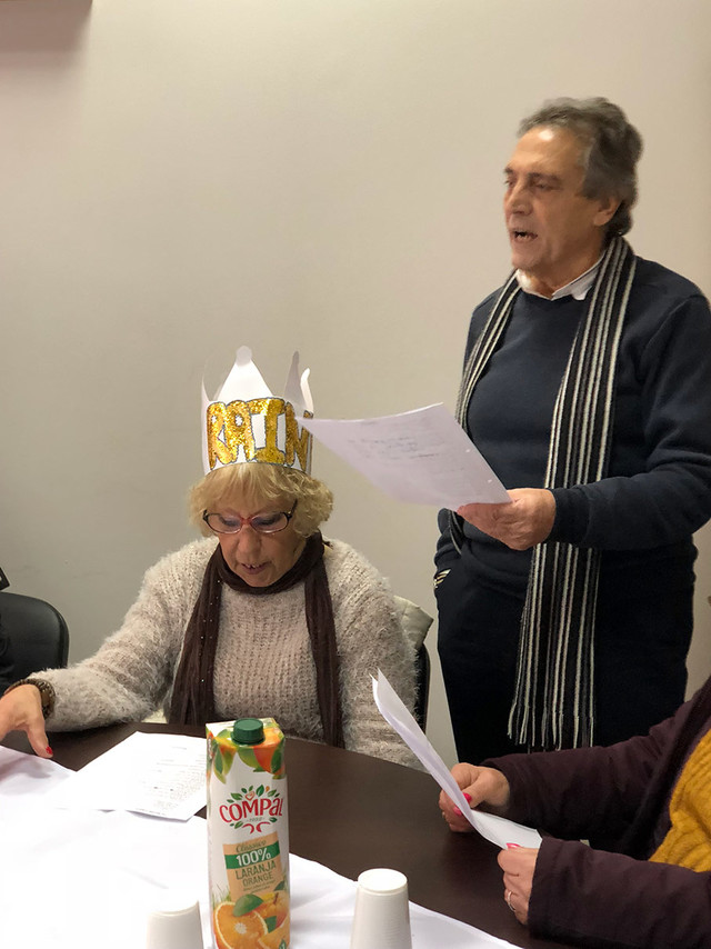 Os Idosos do Centro de Dia da Corujeira, vieram hoje cantar as Janeiras ao Executivo da Junta, onde foram recebidos pelo mesmo. 