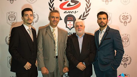 ESCOLA DE KARATÉ DO GRUPO DRAMÁTICO DO MONTE AVENTINO HOMENAGEADA EM Gala dos 25 anos do ( Núcleo Português de Karaté) NPK