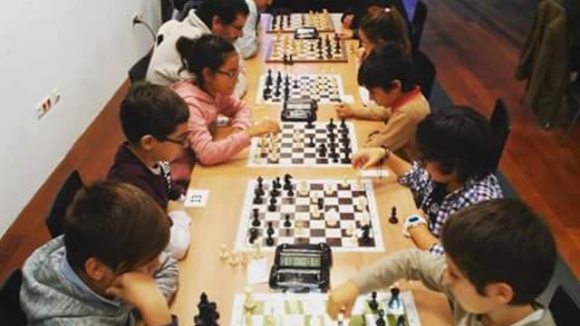 ESCOLA DE XADREZ DE CAMPANHÃ  EM TORNEIOS 