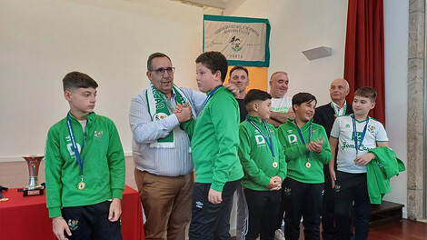 Junta de Freguesia de Campanhã Homenageia Campeões Sub13 da ACD Bairro do Falcão Junta de Freguesia de Campanhã Homenageia Campeões Sub13 da ACD Bairro do Falcão