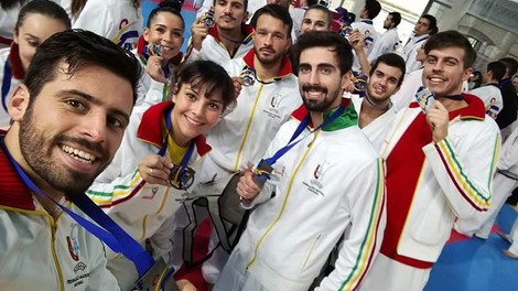 ATLETA DO CLUBE DE KARATÉ DO GRUPO DRAMÁTICO DO MONTE AVENTINO CONQUISTA 1o LUGAR 