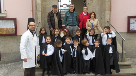 Presidente recebe " Pequena Tuna " 