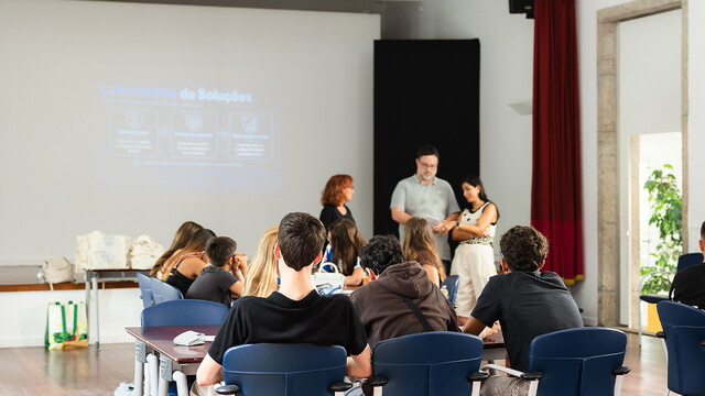 Jovens de Campanhã Debatem o Futuro