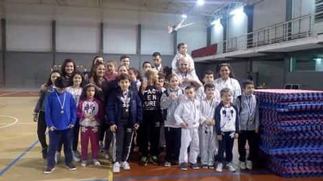 MAIS UMA ESCOLA DE KARATÉ DE CAMPANHÃ A DESTACAR-SE COM ATLETAS NO PÓDIO 